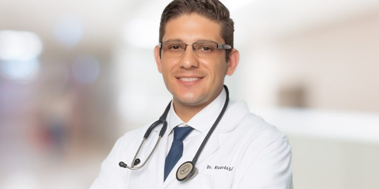 Dr. Ricardo Saénz-2